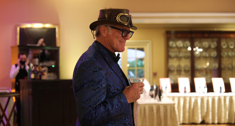 Hillside\'s Gala Guests Feeling “Come Pasadena Together” Now Were Groovy at Annual –