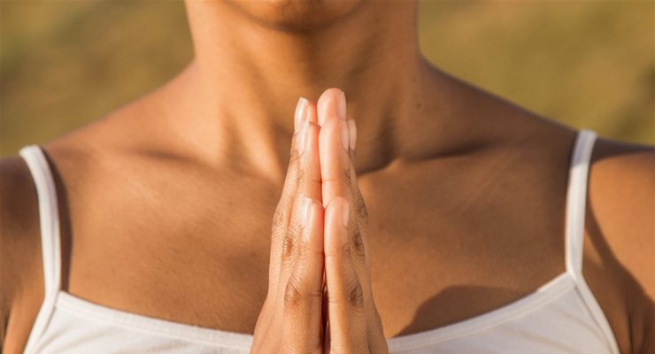 3 Ways to Make New Yoga Friends