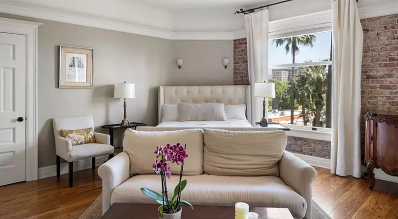 Historic Elegance Meets Modern Luxury at Castle Green